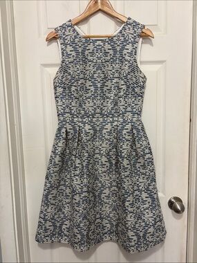 Donna Ricco New York Sleeveless Blue and White Patterned Fit-and-Flare Dress